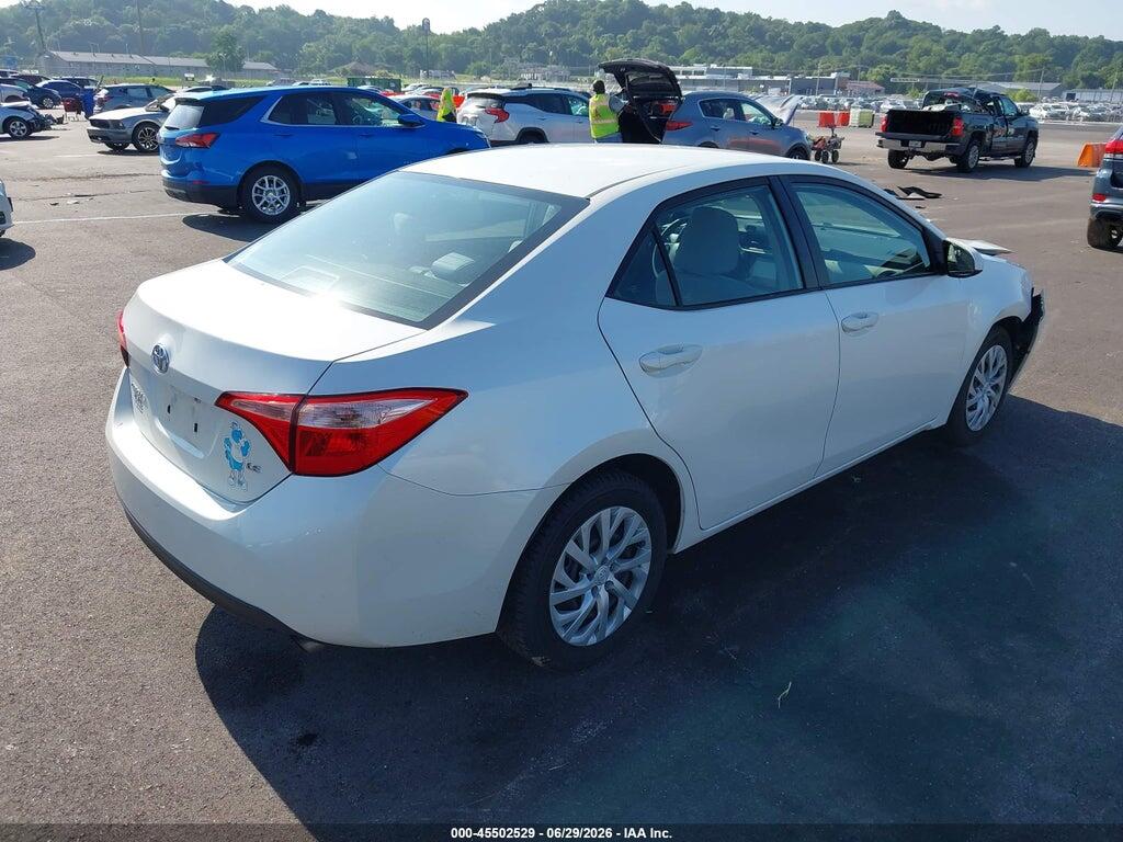 5YFBURHE3HP697330 2017 TOYOTA COROLLA photo no. 4