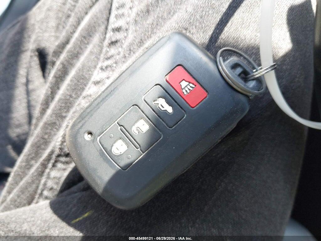 JTMJFREV6JJ199000 2018 TOYOTA RAV4 photo no. 11