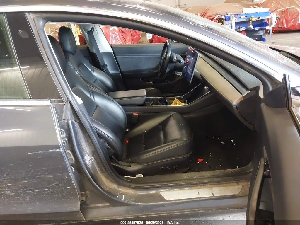 5YJ3E1EA9JF158037 2018 TESLA MODEL 3 photo no. 5