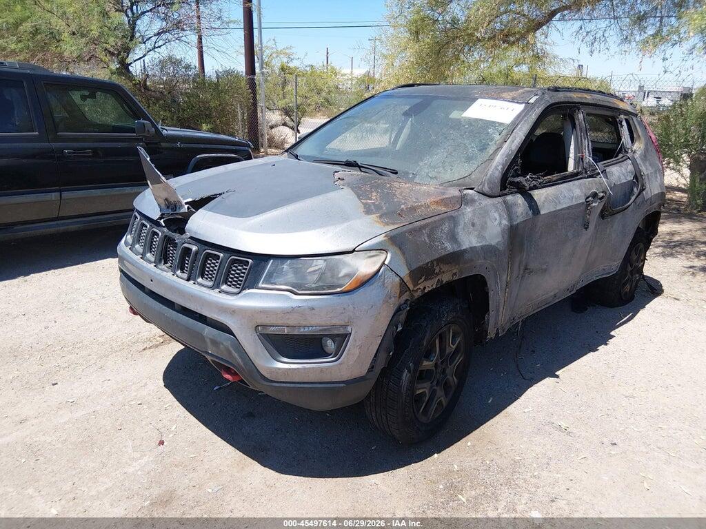 3C4NJDDB1JT441615 2018 JEEP COMPASS photo no. 2