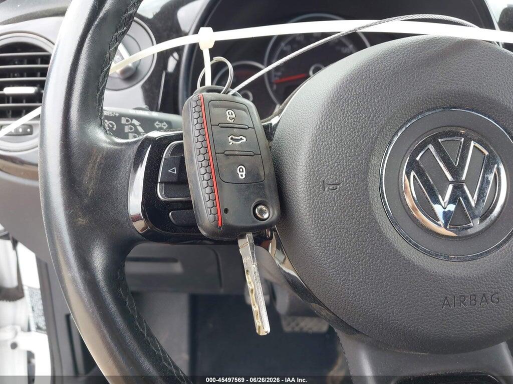 3VWFD7AT1JM714862 2018 VOLKSWAGEN BEETLE photo no. 11