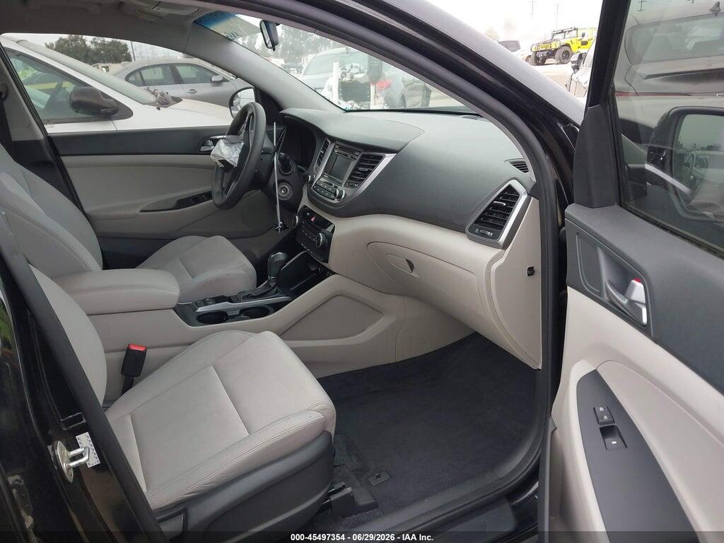 KM8J3CA49HU522611 2017 HYUNDAI TUCSON photo no. 5