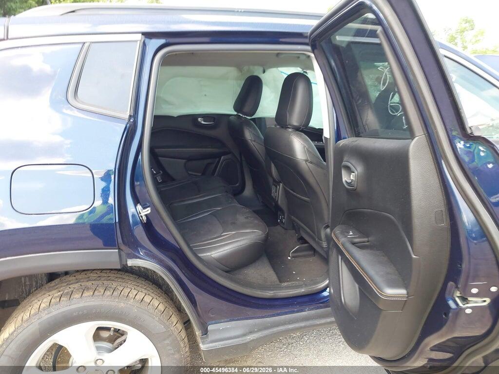 3C4NJDBB8JT423129 2018 JEEP COMPASS photo no. 8