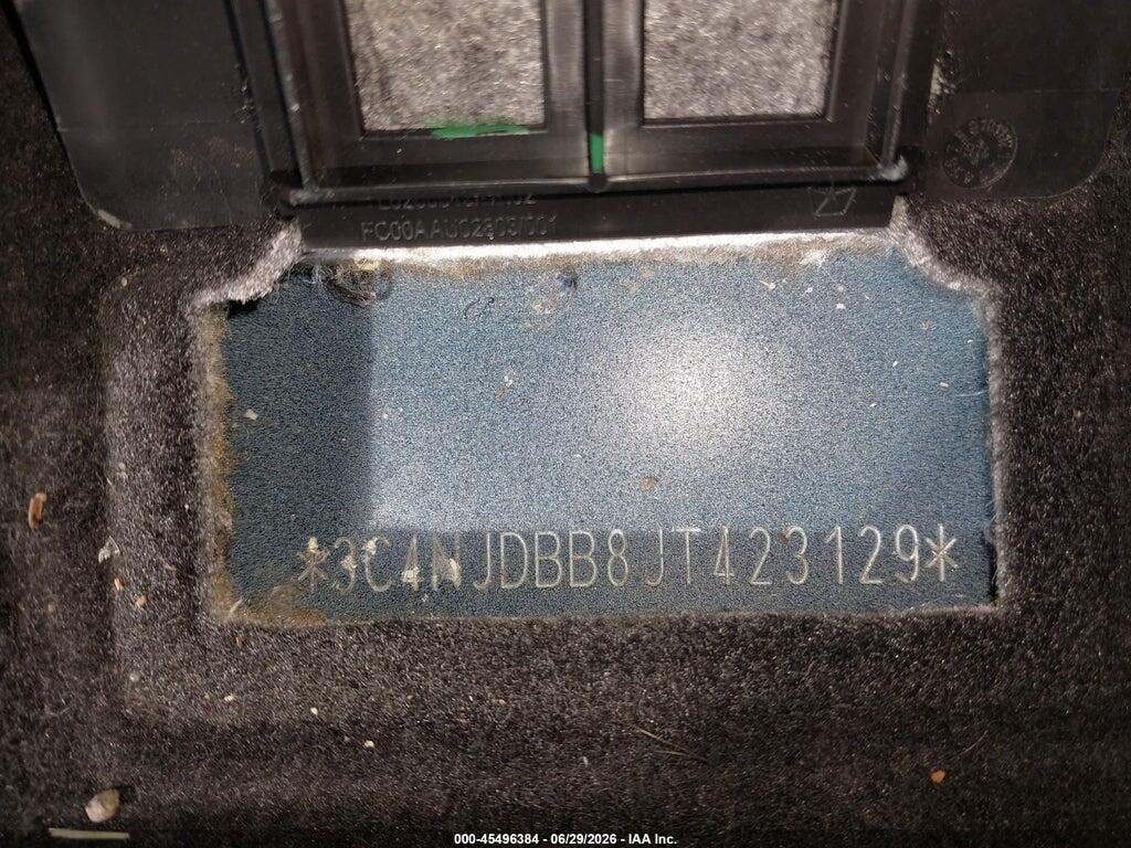 3C4NJDBB8JT423129 2018 JEEP COMPASS photo no. 9