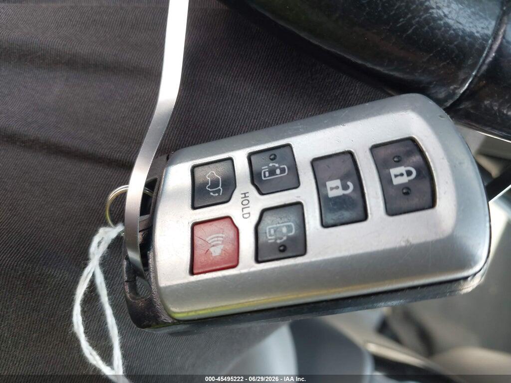 5TDDZ3DC3JS207476 2018 TOYOTA SIENNA photo no. 11