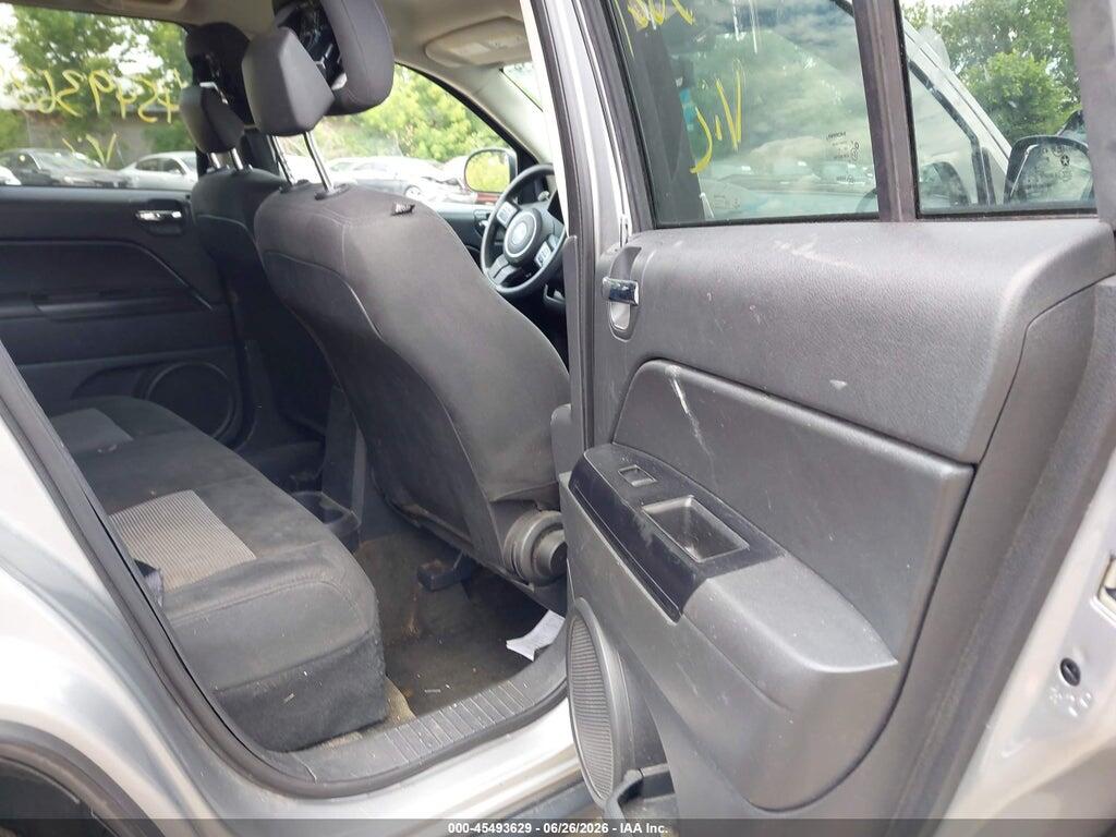 1C4NJDBB2GD797184 2016 JEEP COMPASS photo no. 8