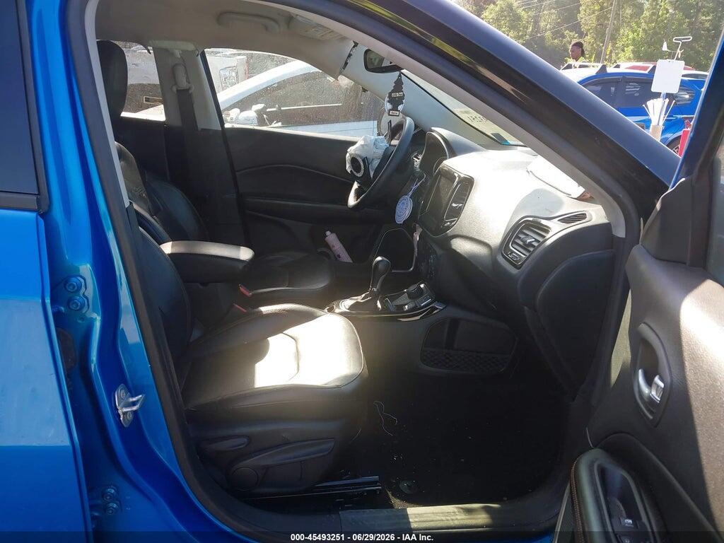 3C4NJDCBXKT653593 2019 JEEP COMPASS photo no. 5