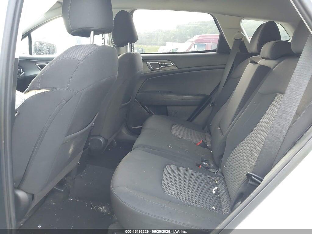 KNDPUCAF0P7036120 2023 KIA SPORTAGE photo no. 8