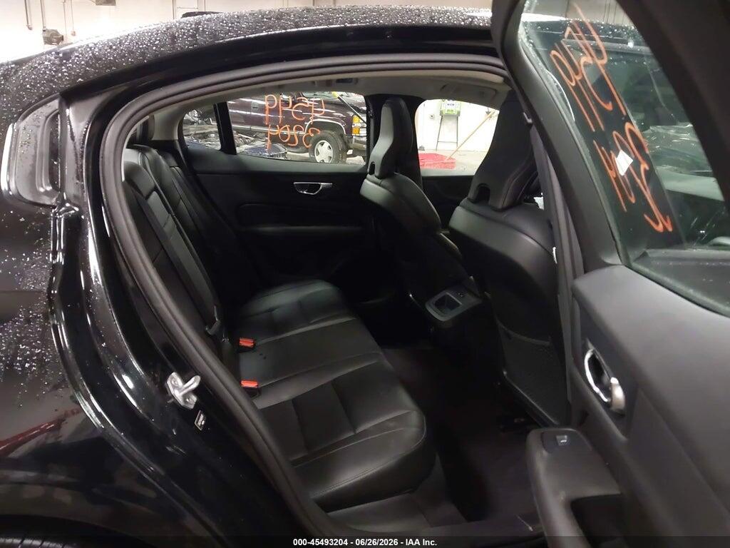 7JRA22TK8KG004817 2019 VOLVO S60 photo no. 8