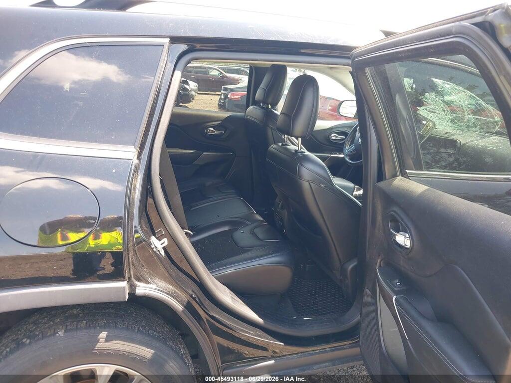 1C4PJMLB0KD458357 2019 JEEP CHEROKEE photo no. 8