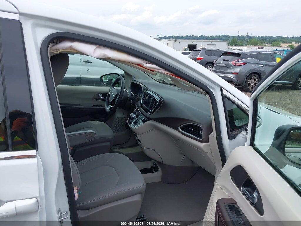 2C4RC1CG8MR556985 2021 CHRYSLER VOYAGER photo no. 5