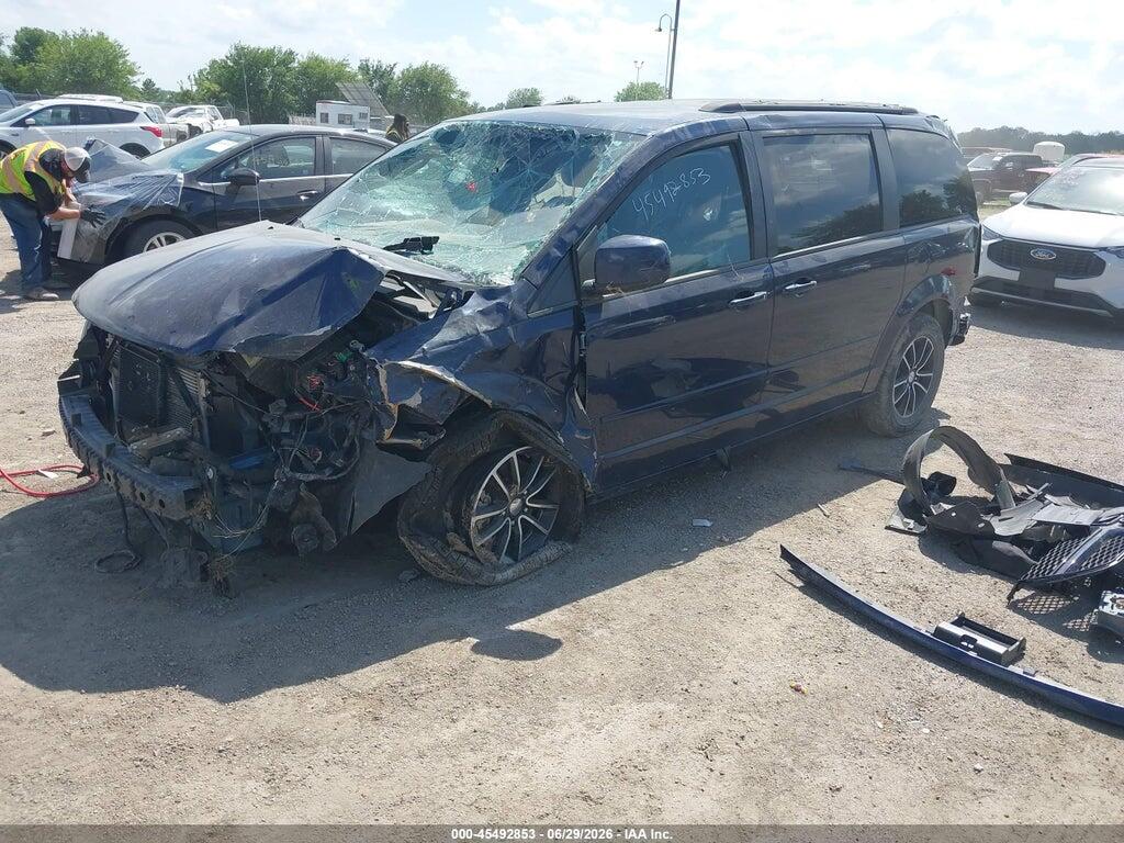 2C4RDGEG5HR715836 2017 DODGE GRAND CARAVAN photo no. 2