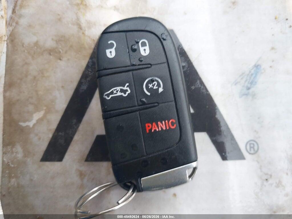 1C3CCCCB0GN147245 2016 CHRYSLER 200 photo no. 11