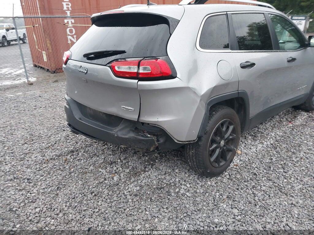1C4PJLCB3HW596272 2017 JEEP CHEROKEE photo no. 6