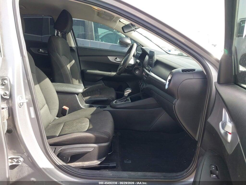 3KPF24AD7PE683894 2023 KIA FORTE photo no. 5