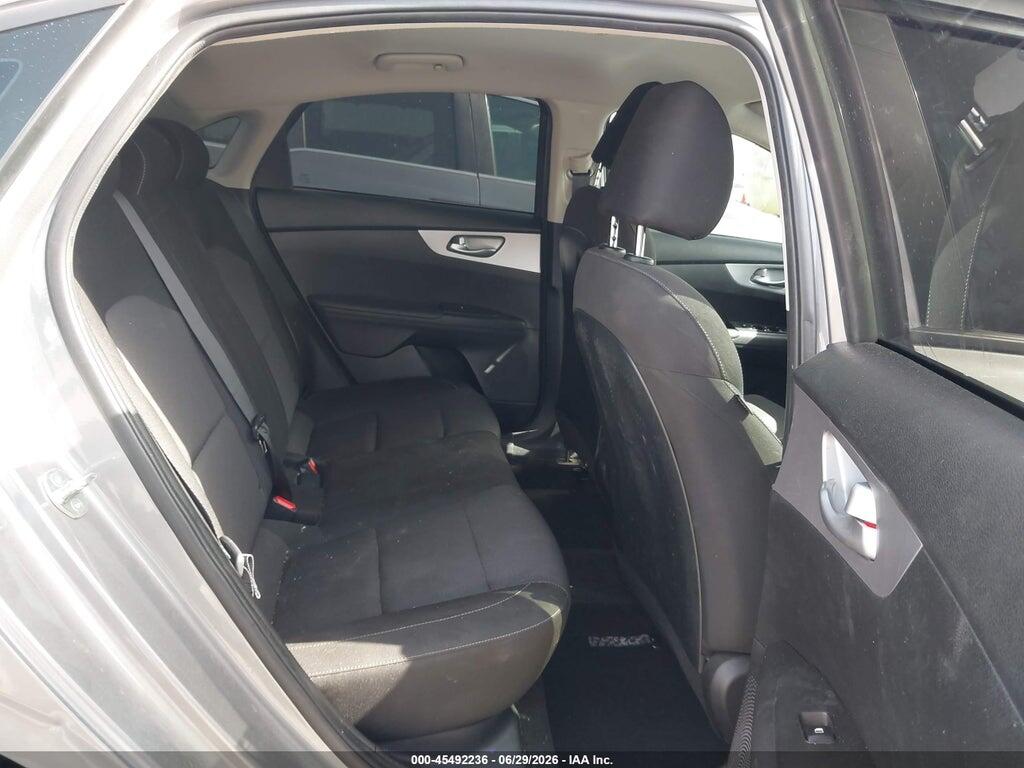 3KPF24AD7PE683894 2023 KIA FORTE photo no. 8