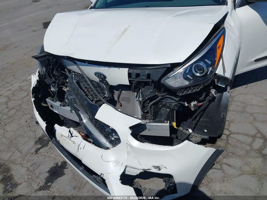 KNDCB3LC6M5487972 2021 KIA NIRO photo no. 6