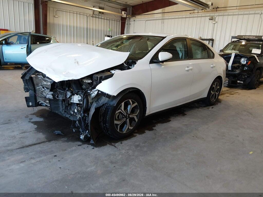 3KPF24AD4ME355487 2021 KIA FORTE photo no. 2