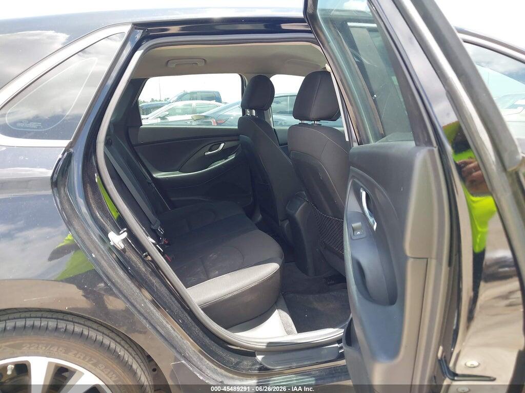 KMHH35LE7JU018516 2018 HYUNDAI ELANTRA GT photo no. 8
