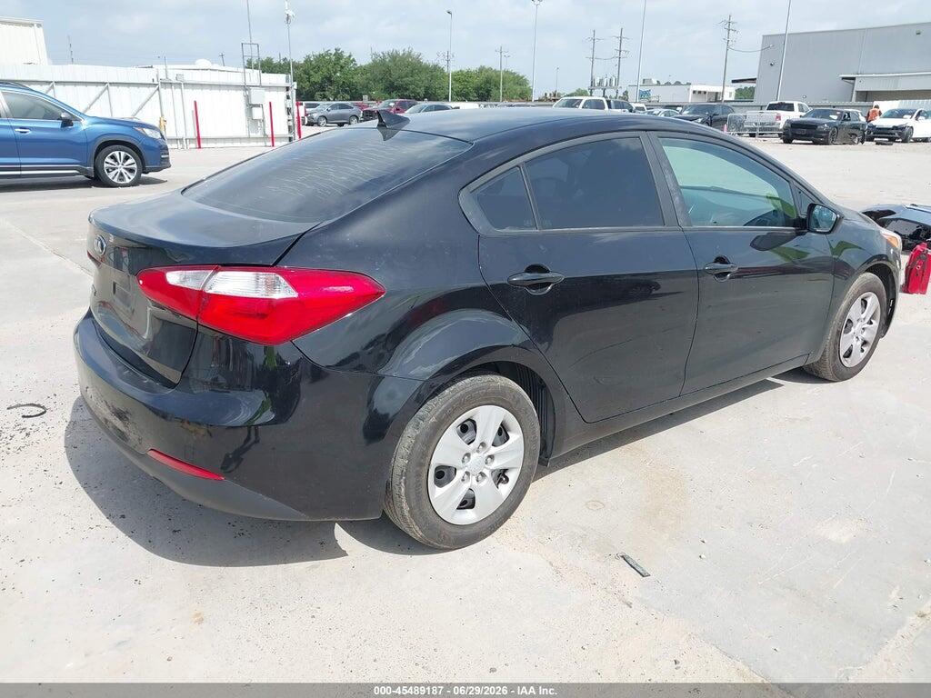 3KPFK4A73HE039594 2017 KIA FORTE photo no. 4