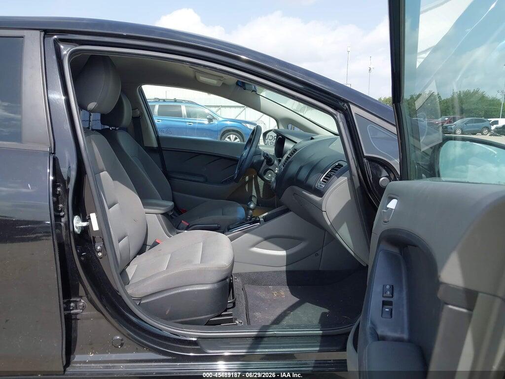 3KPFK4A73HE039594 2017 KIA FORTE photo no. 5