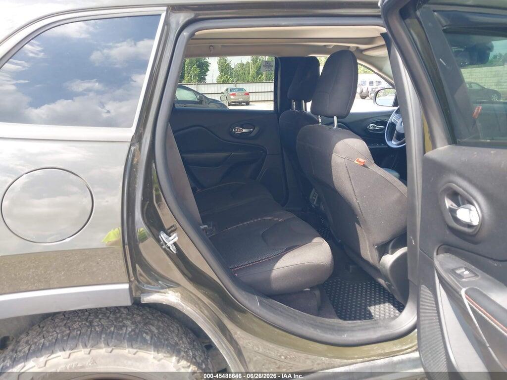 1C4PJMCS5HW509672 2017 JEEP CHEROKEE photo no. 8