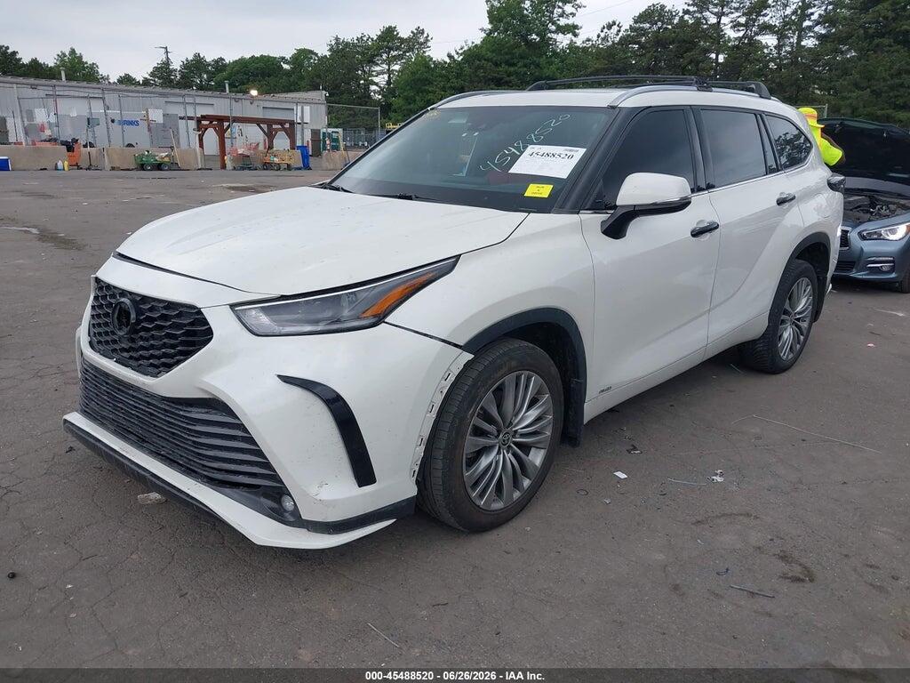 5TDHBRCH1MS527468 2021 TOYOTA HIGHLANDER photo no. 2