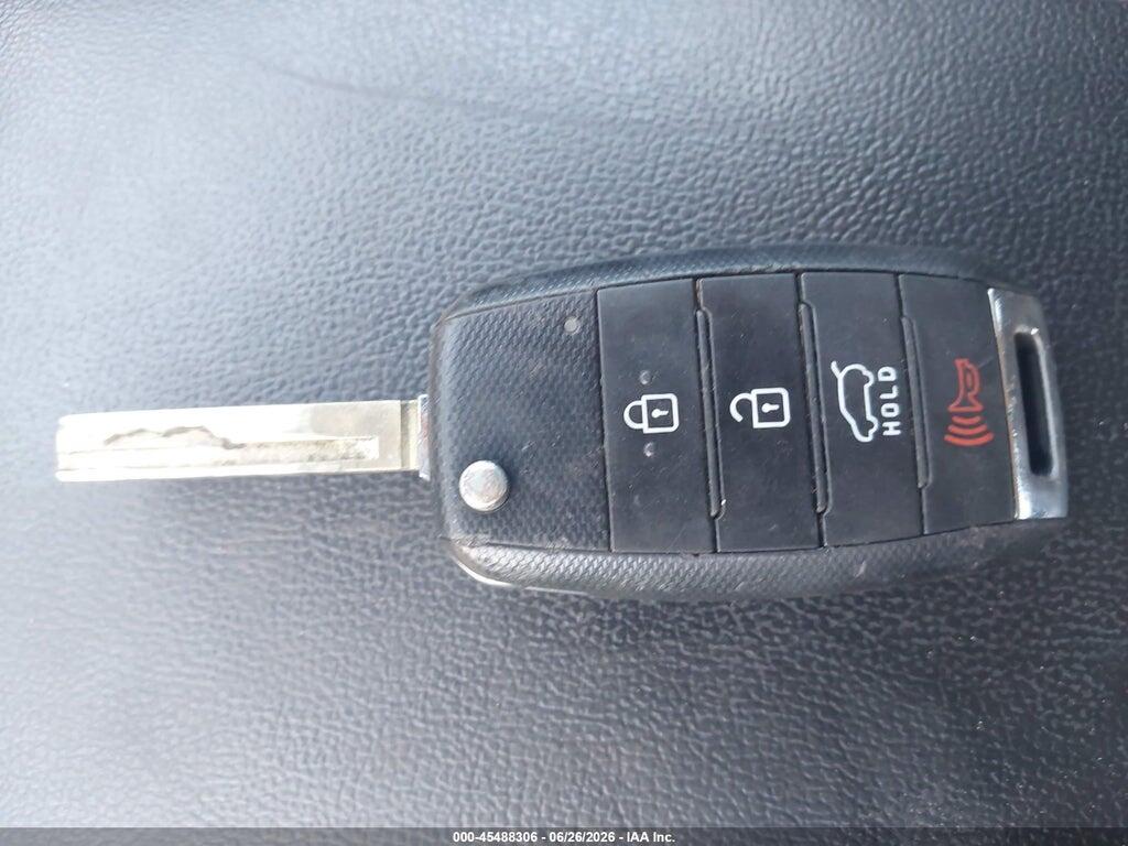 5XYPG4A52KG489235 2019 KIA SORENTO photo no. 11