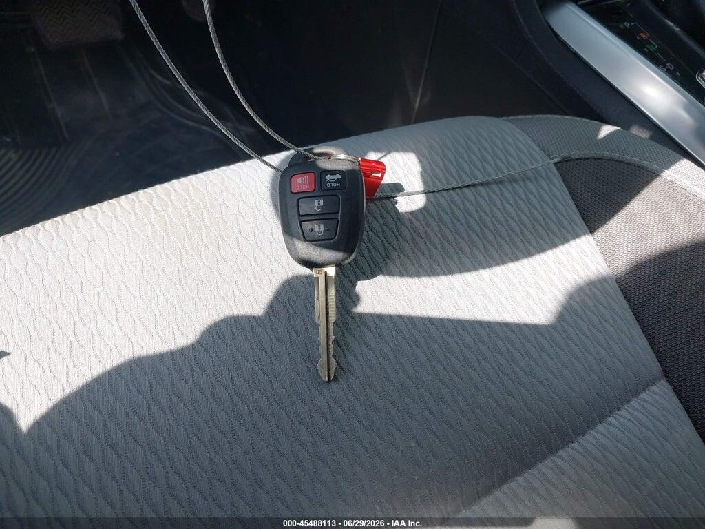 5YFBURHEXHP575791 2017 TOYOTA COROLLA photo no. 11