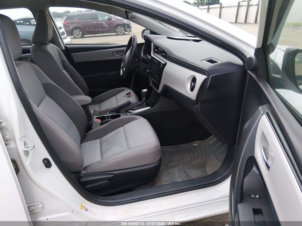 5YFBURHEXHP575791 2017 TOYOTA COROLLA photo no. 5