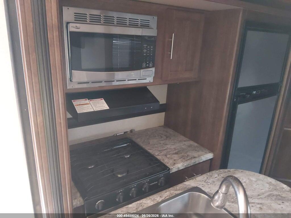 4YDT26R26H6360216 2017 KEYSTONE TRAVEL TRAILER photo no. 7