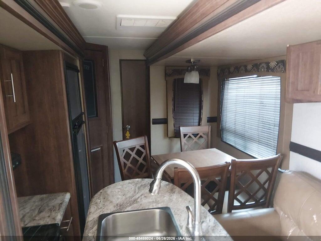4YDT26R26H6360216 2017 KEYSTONE TRAVEL TRAILER photo no. 8