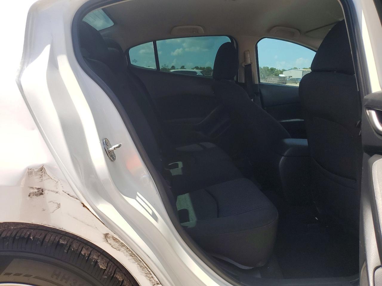 JM1BM1U73G1294105 2016 MAZDA 3 photo no. 10