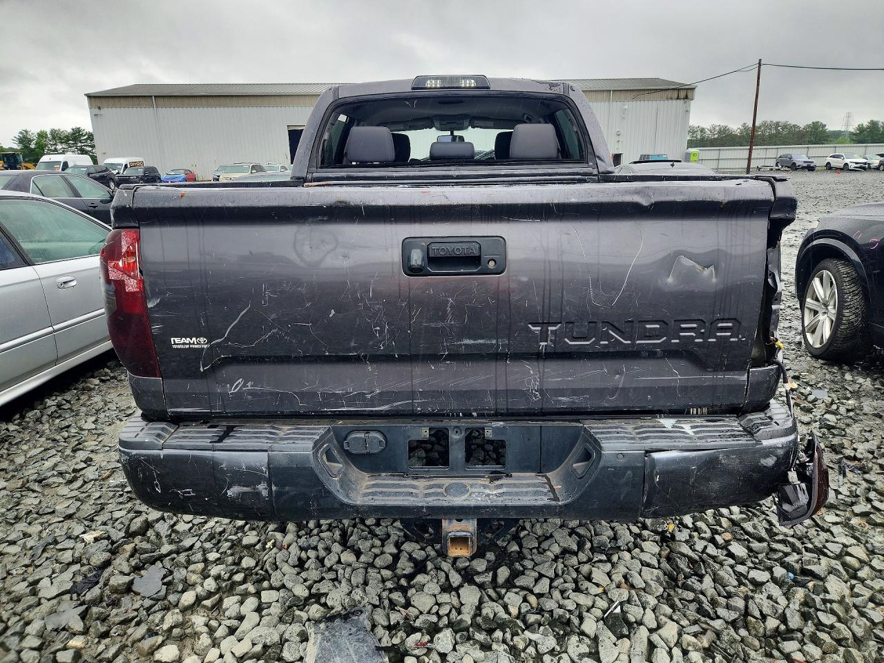 2016 TOYOTA TUNDRA SR5 — Фото 6 из 12