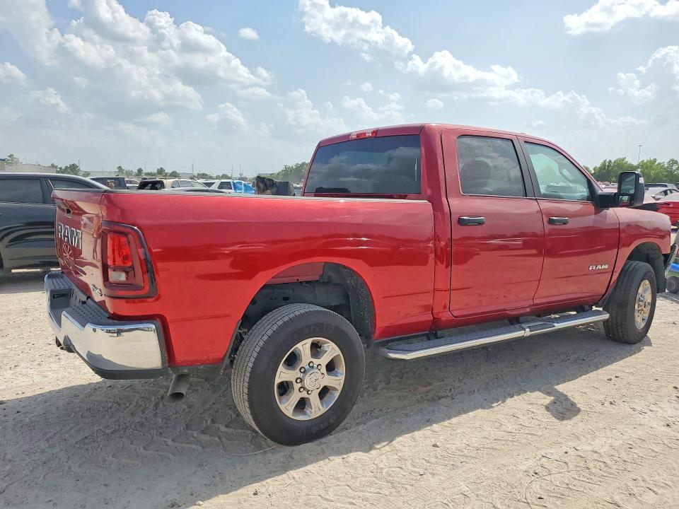 2026 RAM 2500 BIG HORN — Фото 3 из 12