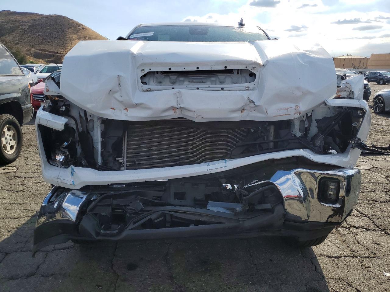2025 CHEVROLET SILVERADO K2500 HEAVY DUTY LT — Фото 5 из 12