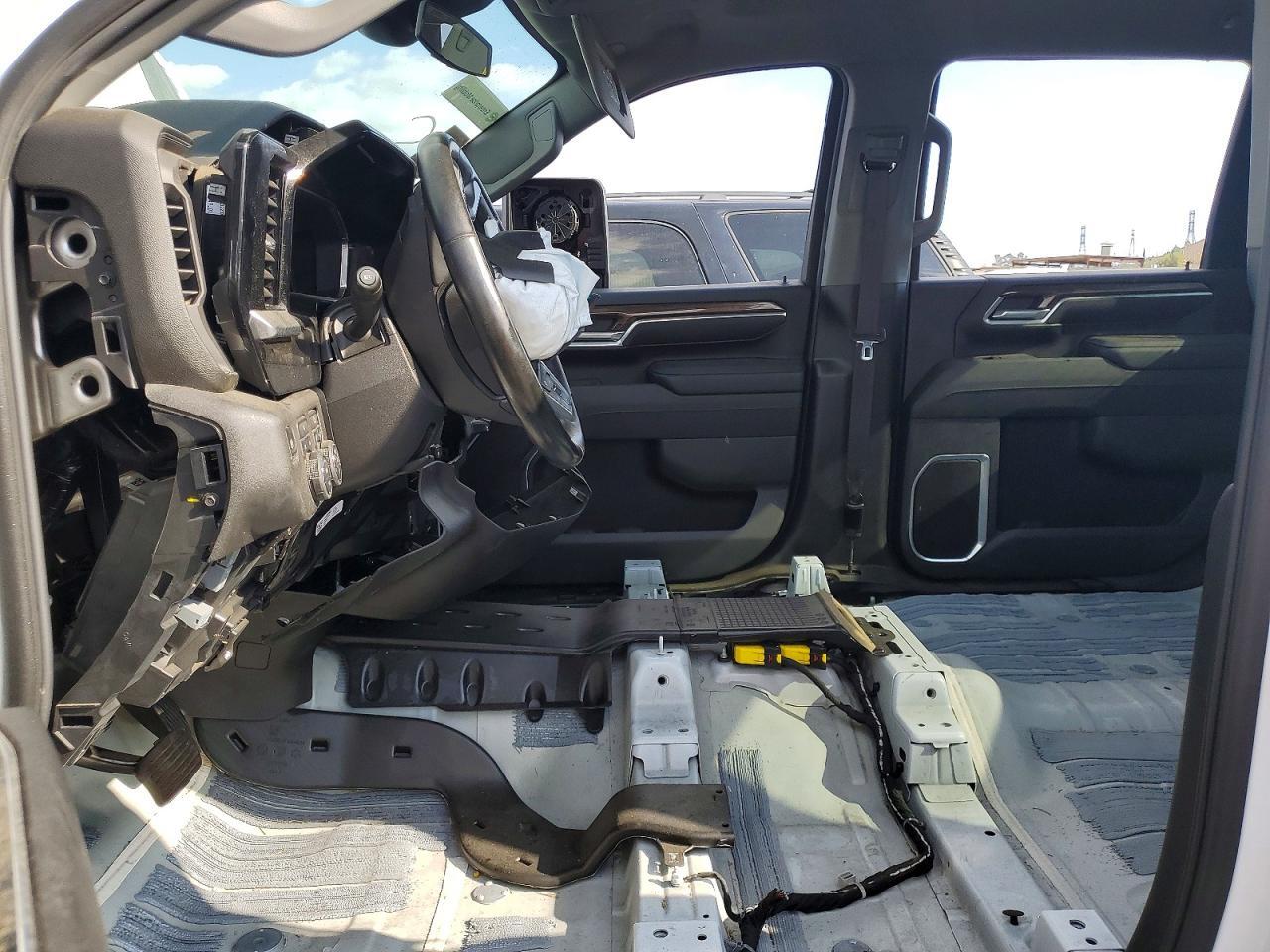 2025 CHEVROLET SILVERADO K2500 HEAVY DUTY LT — Фото 7 из 12
