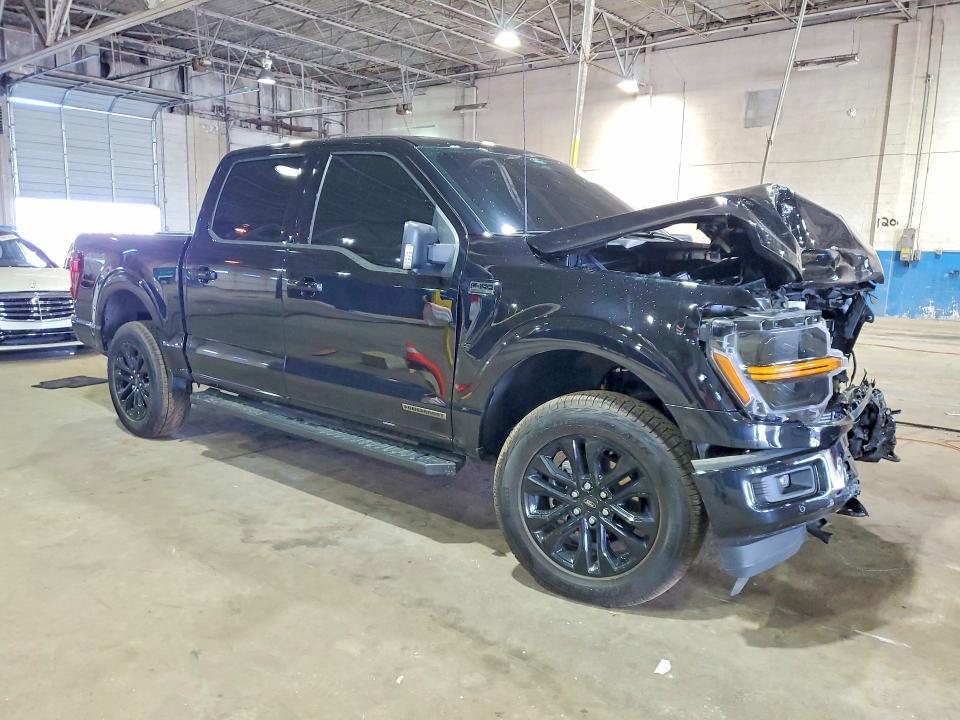 2025 FORD F150 XLT — Фото 4 из 12