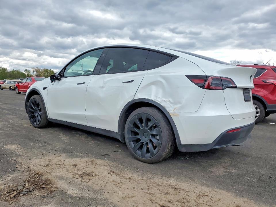 7SAYGDED0SF281595 2025 TESLA MODEL Y photo no. 2