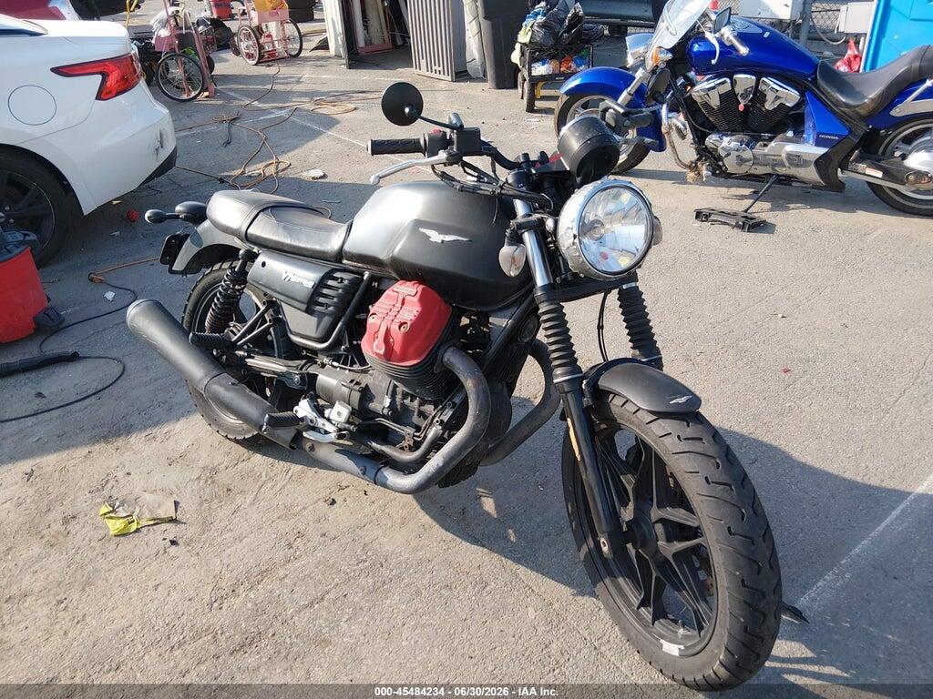 2017 MOTO GUZZI V7 III ZGULDU003HM000195