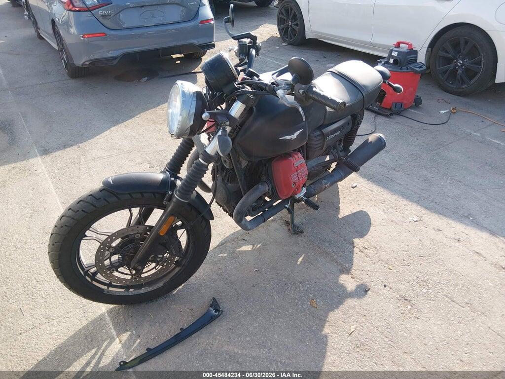ZGULDU003HM000195 2017 MOTO GUZZI V7 III photo no. 2