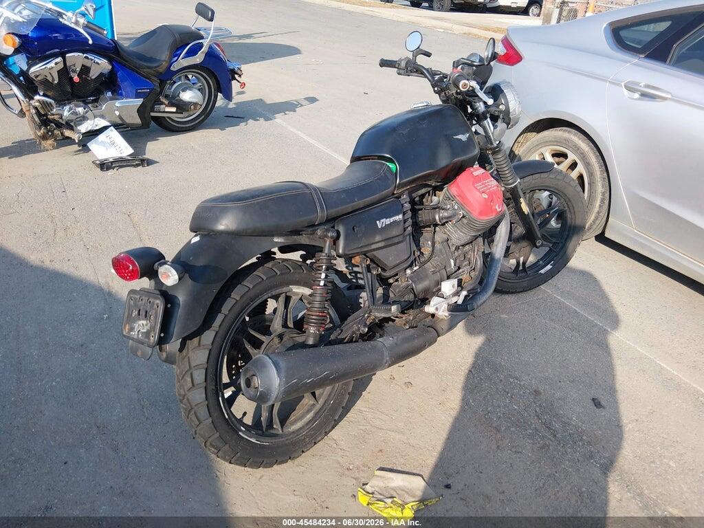 ZGULDU003HM000195 2017 MOTO GUZZI V7 III photo no. 4