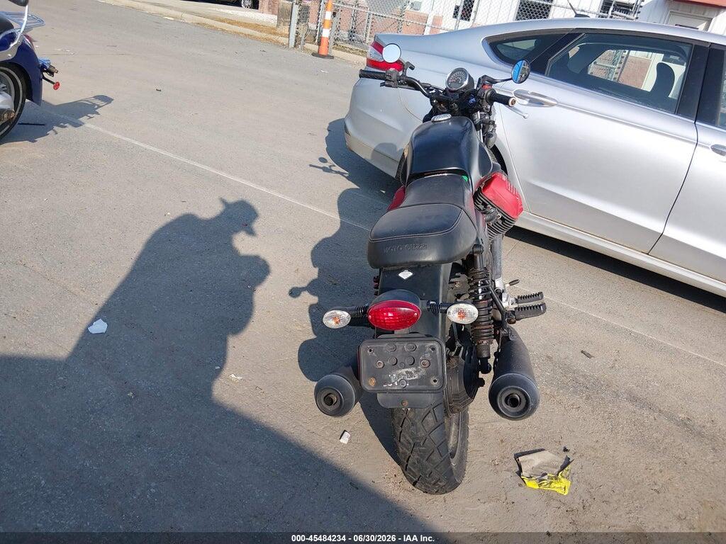 ZGULDU003HM000195 2017 MOTO GUZZI V7 III photo no. 6