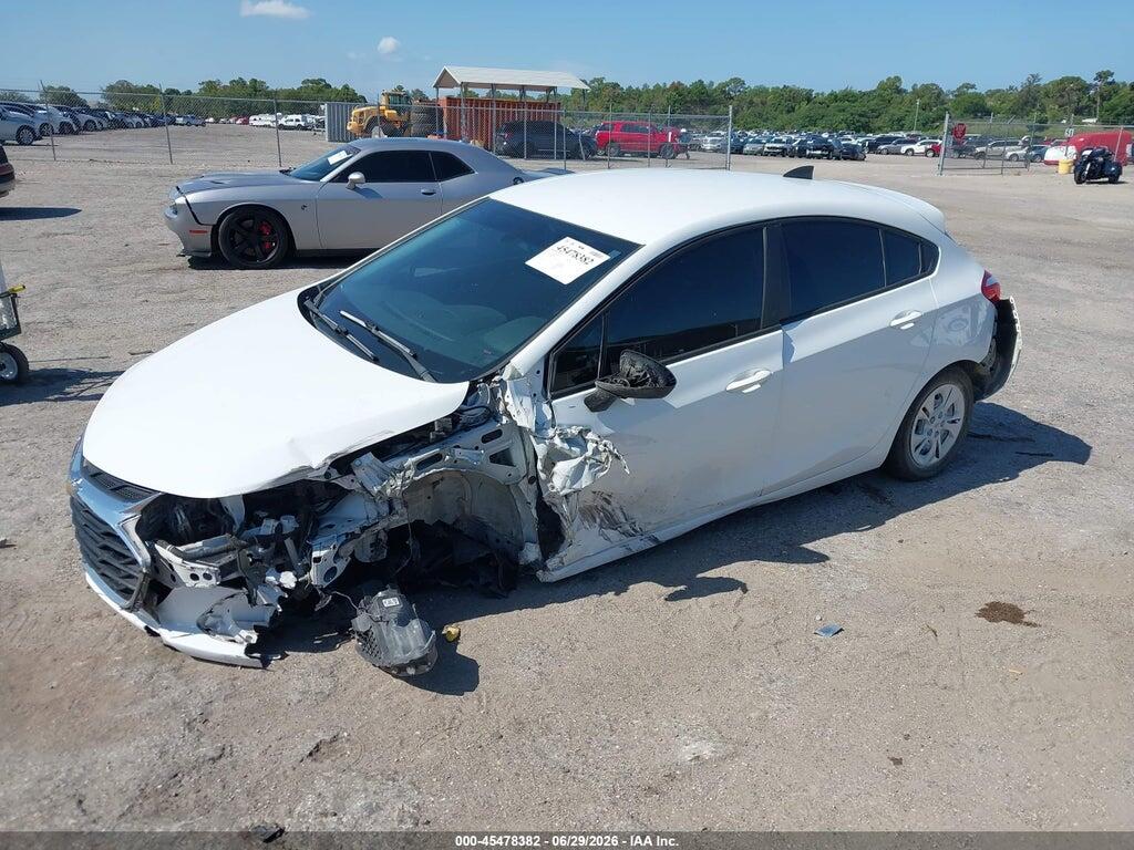 3G1BC6SM7KS607472 2019 CHEVROLET CRUZE photo no. 2