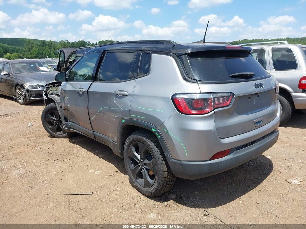 3C4NJCBB2JT462521 2018 JEEP COMPASS photo no. 3