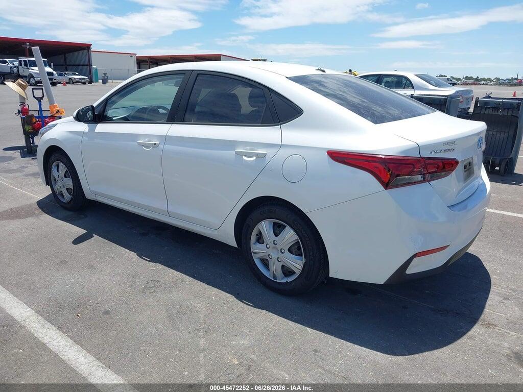 3KPC24A33JE032859 2018 HYUNDAI ACCENT photo no. 3