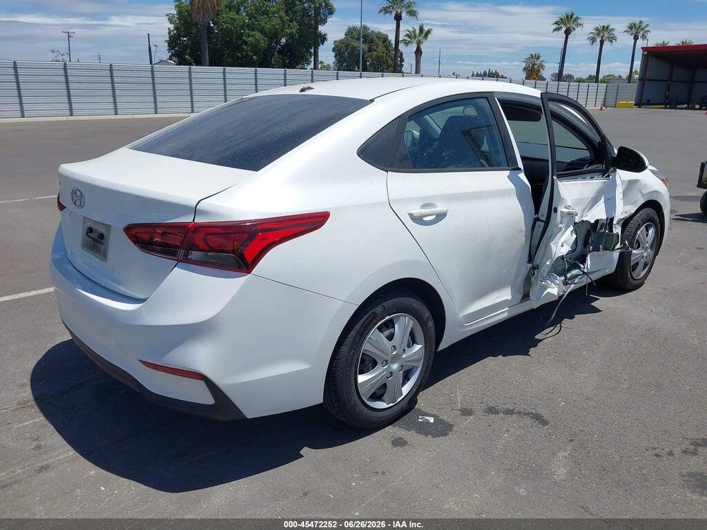 3KPC24A33JE032859 2018 HYUNDAI ACCENT photo no. 4