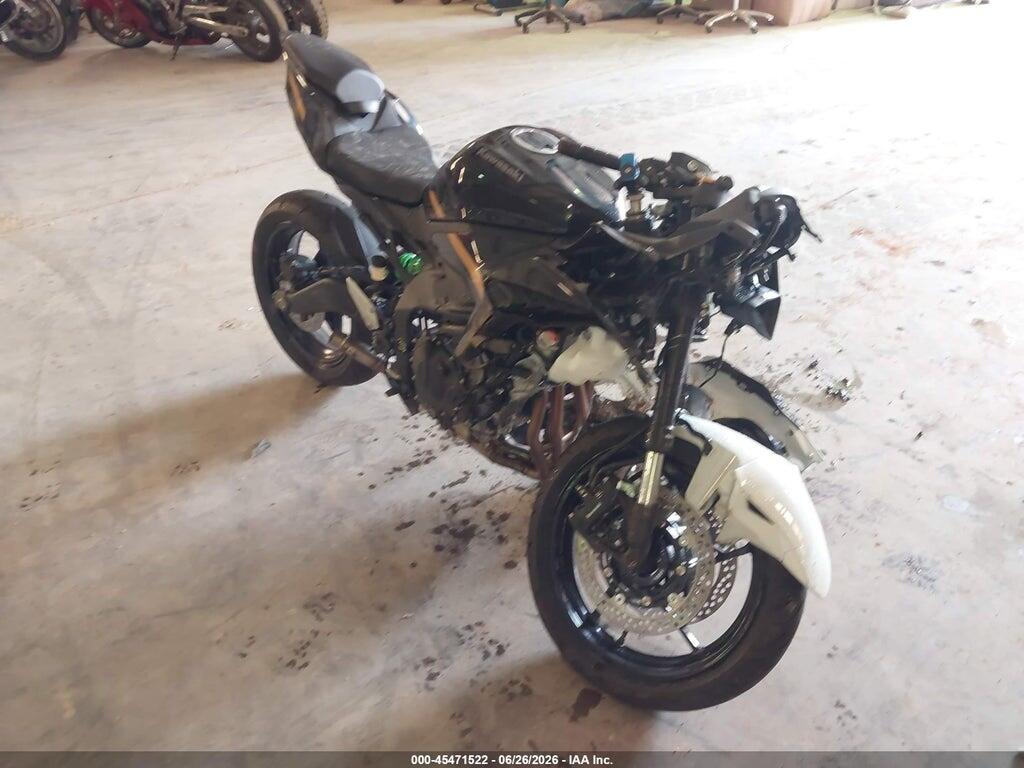 ML5ZXCS17TDA55372 2026 KAWASAKI ZX400 photo no. 1
