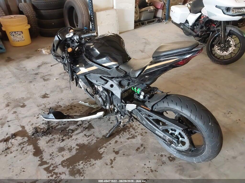 ML5ZXCS17TDA55372 2026 KAWASAKI ZX400 photo no. 3