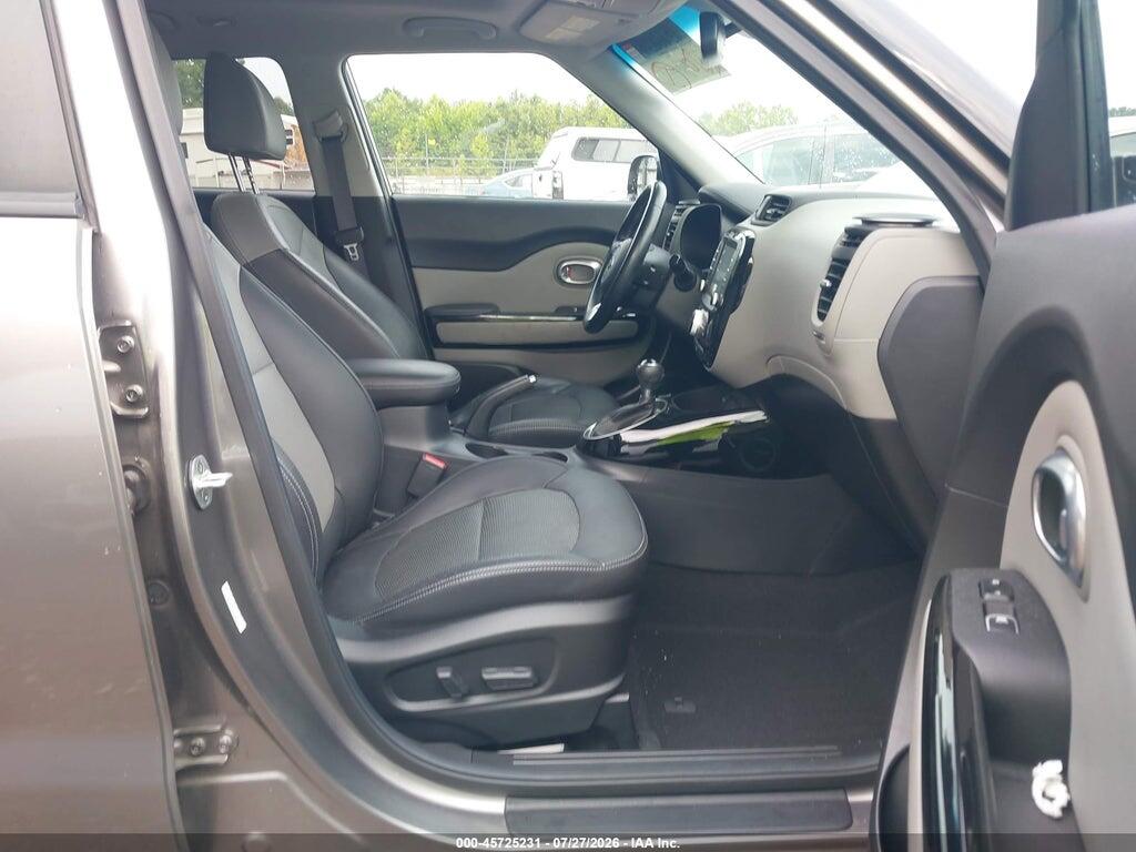 KNDJP3A52J7608638 2018 KIA SOUL photo no. 5